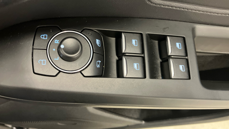 Ford Focus 1.0 EcoBoost Titanium 5dr Petrol Estate